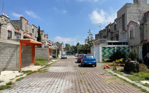 CASA EN VOLCANES DE CHALCO – VENDIDA