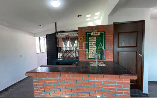 Casa con Local Comercial en San Buenaventura Ixtapaluca – APARTADA