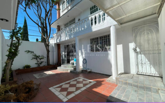 Casa con Local Comercial en San Buenaventura Ixtapaluca – EN RENTA