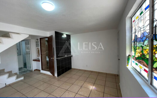 Casa con Local Comercial en San Buenaventura Ixtapaluca – EN RENTA
