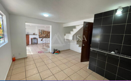 Casa con Local Comercial en San Buenaventura Ixtapaluca – EN RENTA