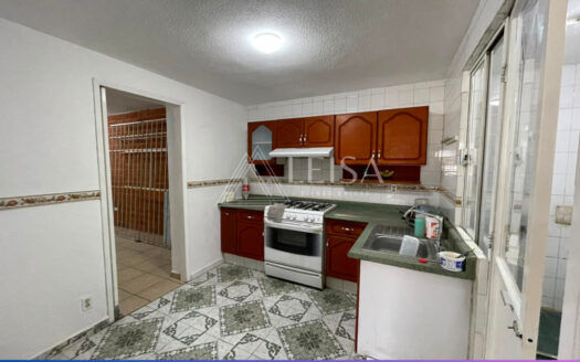 Casa con Local Comercial en San Buenaventura Ixtapaluca – EN RENTA